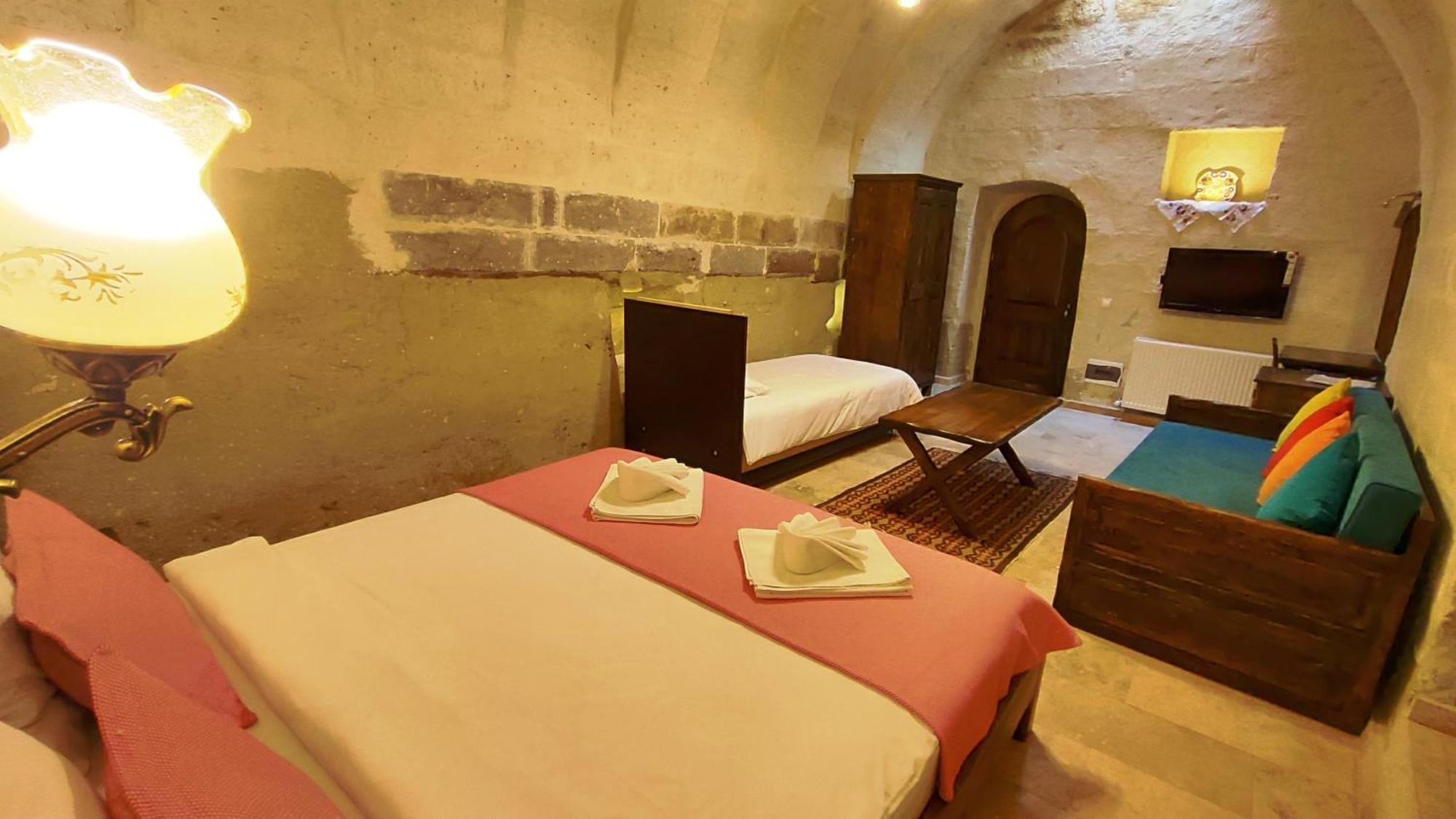 Armesos Cave Hotel ウルギュップ エクステリア 写真